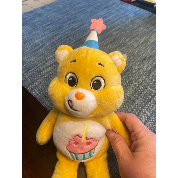 Care Bears 9 inch Birthday Bear 2021 Embroidered face and belly - Picture 3 of 4